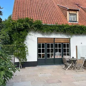 https://two-guest-rooms-in-stylish-villa-free-bikes.bruges-hotels.info